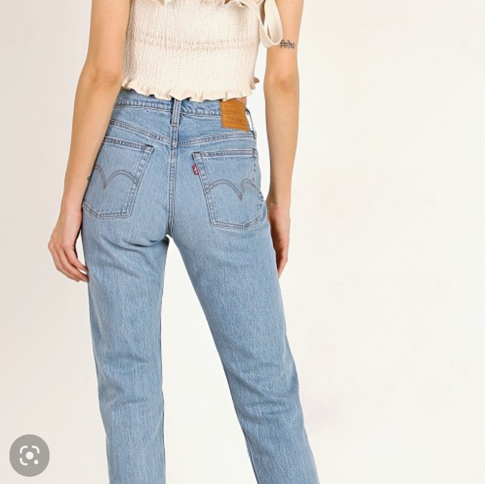 Levi's Wedgie Light Wash